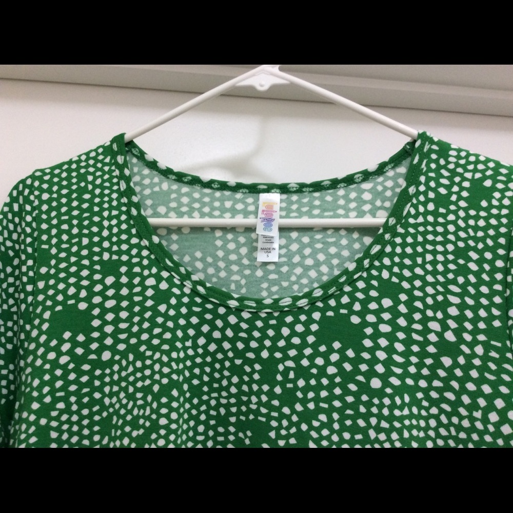 Lularoe Perfect T size S NWT.